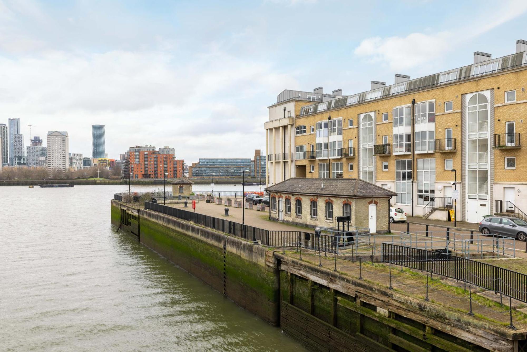 The Canada Water Apartments Лондон Екстериор снимка
