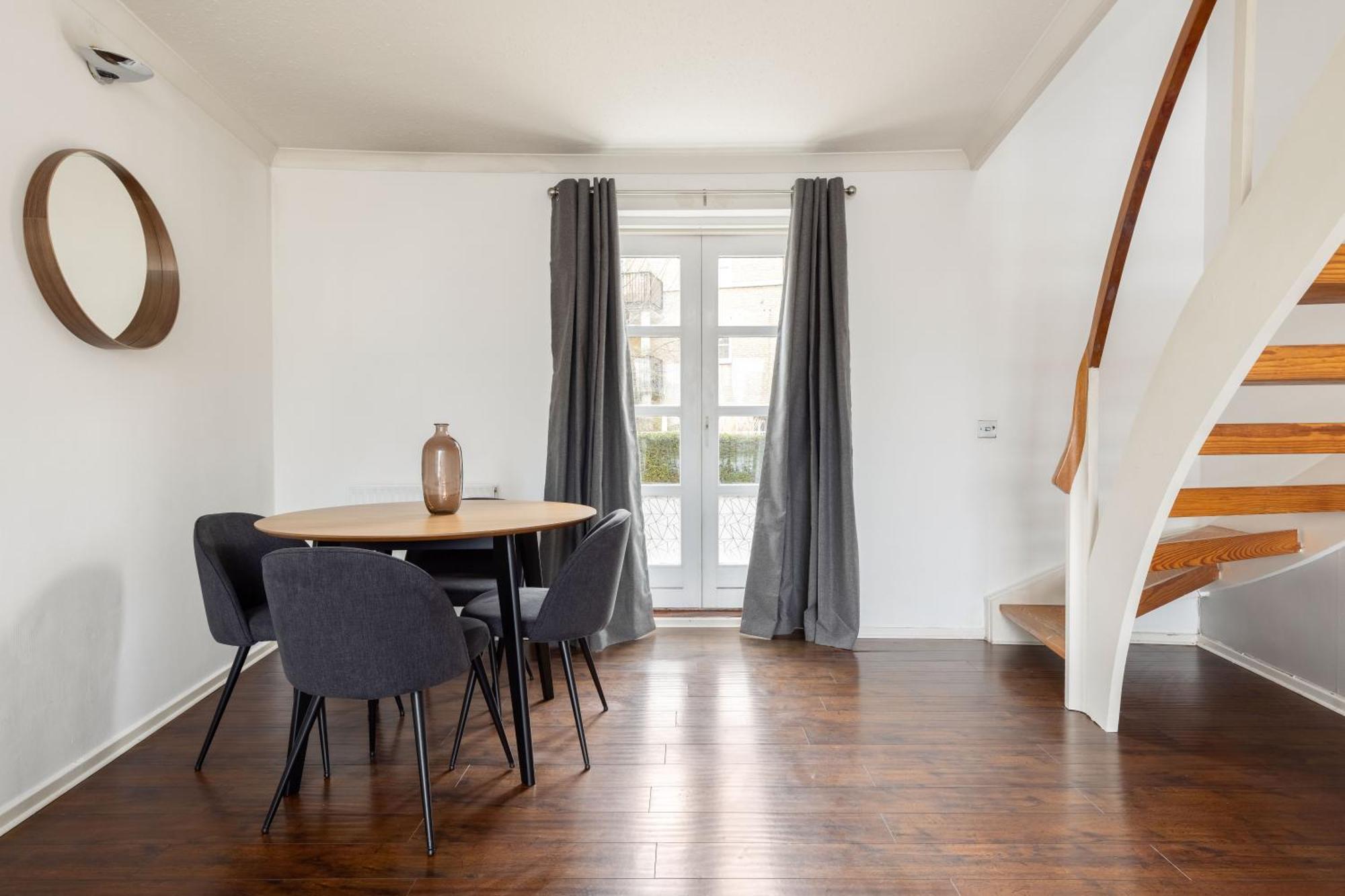The Canada Water Apartments Лондон Екстериор снимка